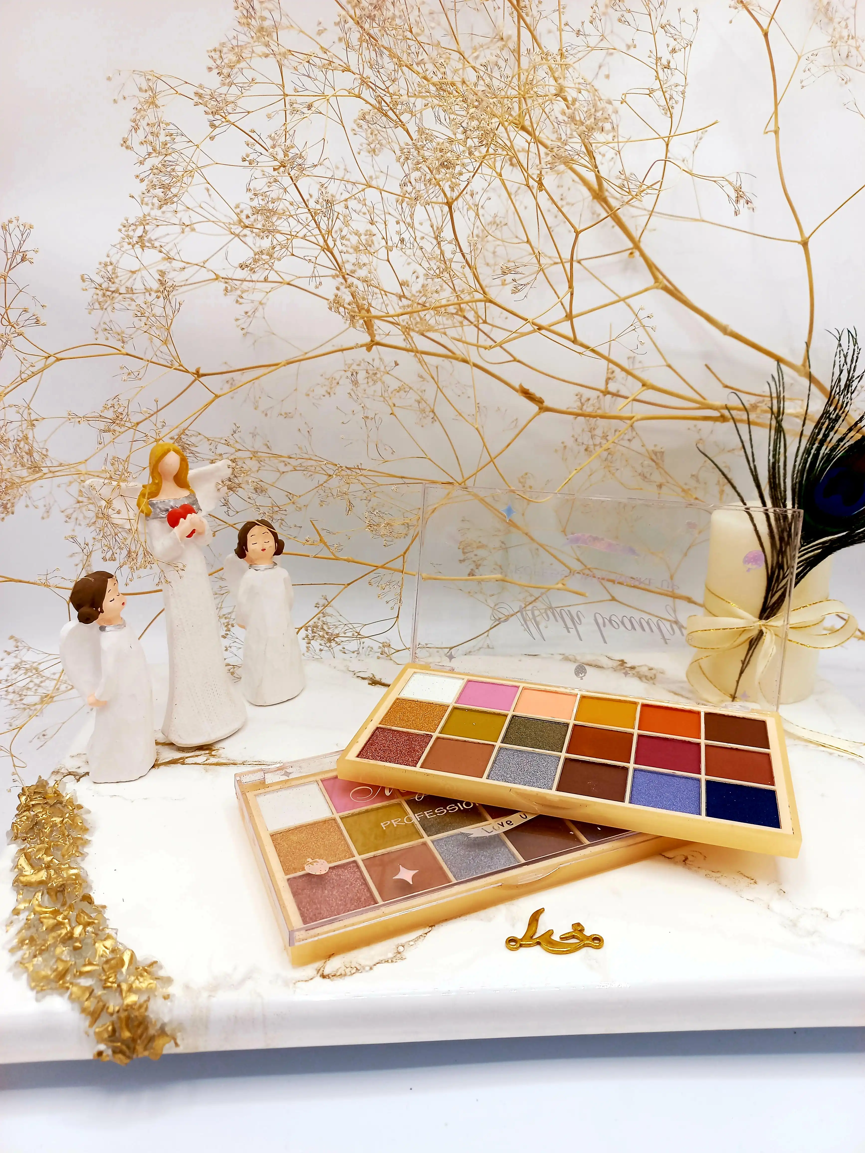 پالت سایه پرطرفدار Myth beauty کد 0413