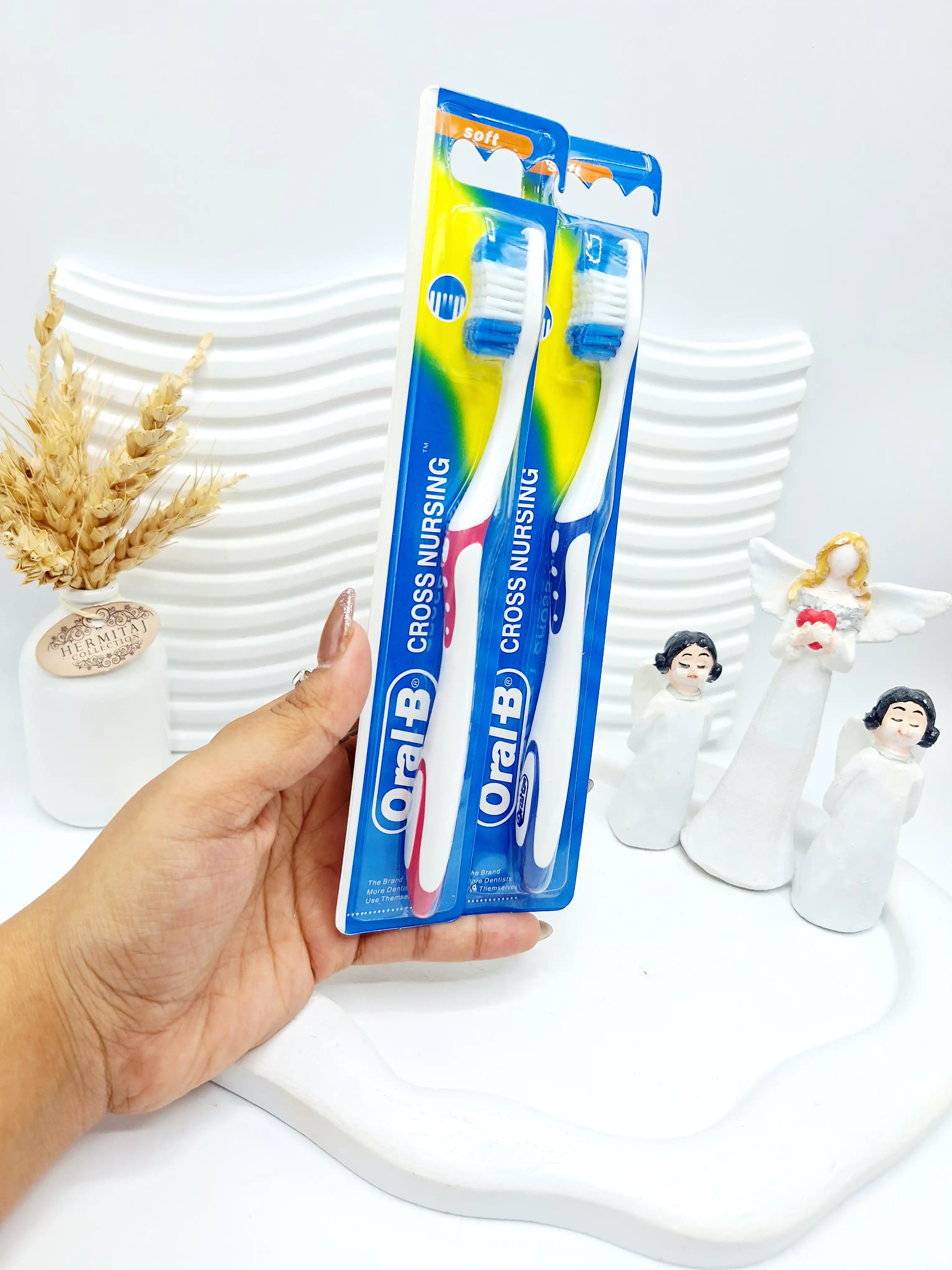 مسواک با کیفیت برند Oral-B کد 6330
